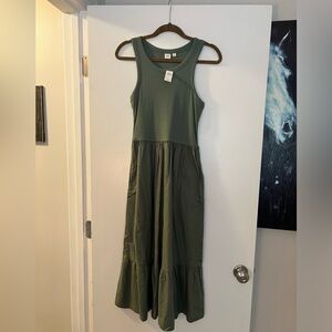 Gap midi mixed materiel dress! New With Tags